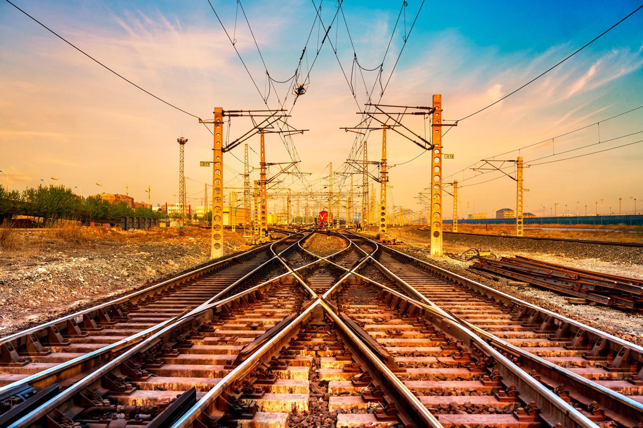 Emerson Cranes Makes Rail Projects Easier